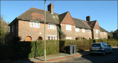 05 -12 Neale Close